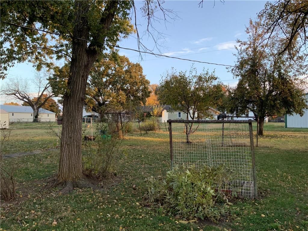 306 W Butler Street — photo 10