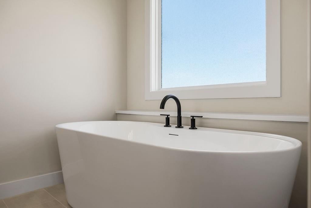 2407 W 177th Terrace — photo 23