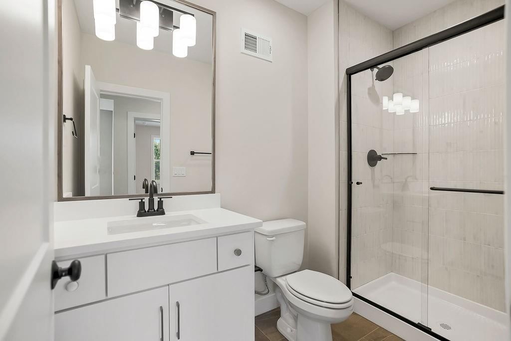 2407 W 177th Terrace — photo 32