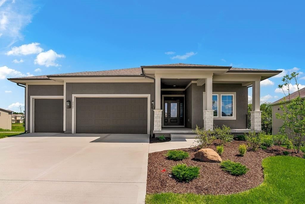 2407 W 177th Terrace, Overland Park, KS