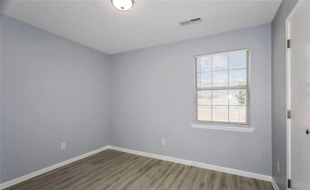 207 NW Barr Road — photo 8