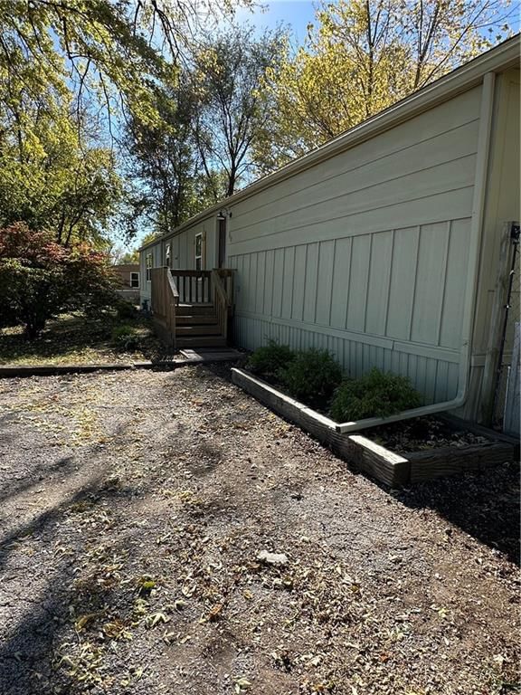 812 N Ward Road — photo 6