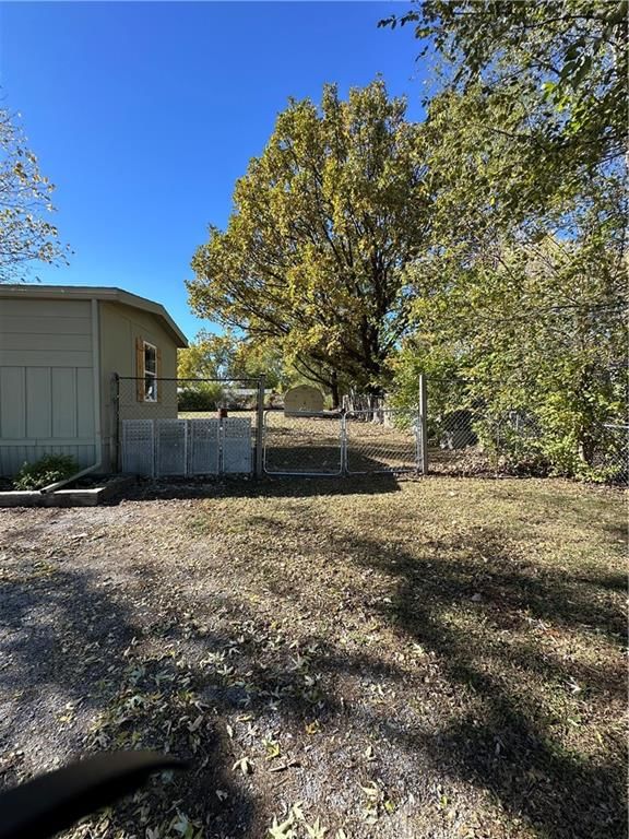 812 N Ward Road — photo 9