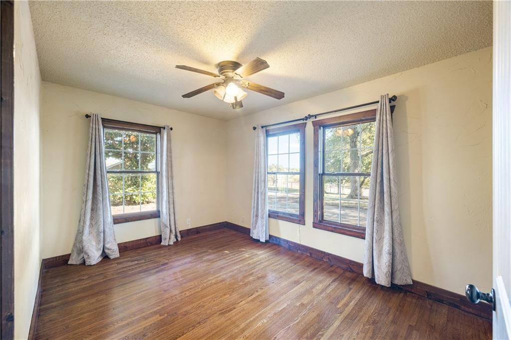 2815 W W 7th Street Street — photo 16