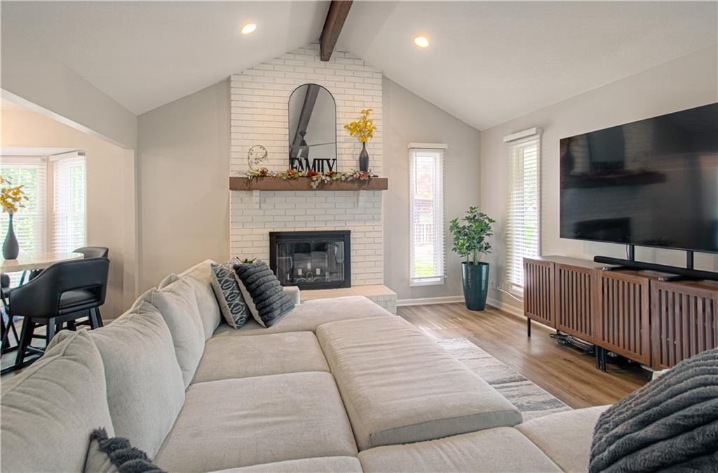 Photo 5 of 35 - 1401 NE 113th Street