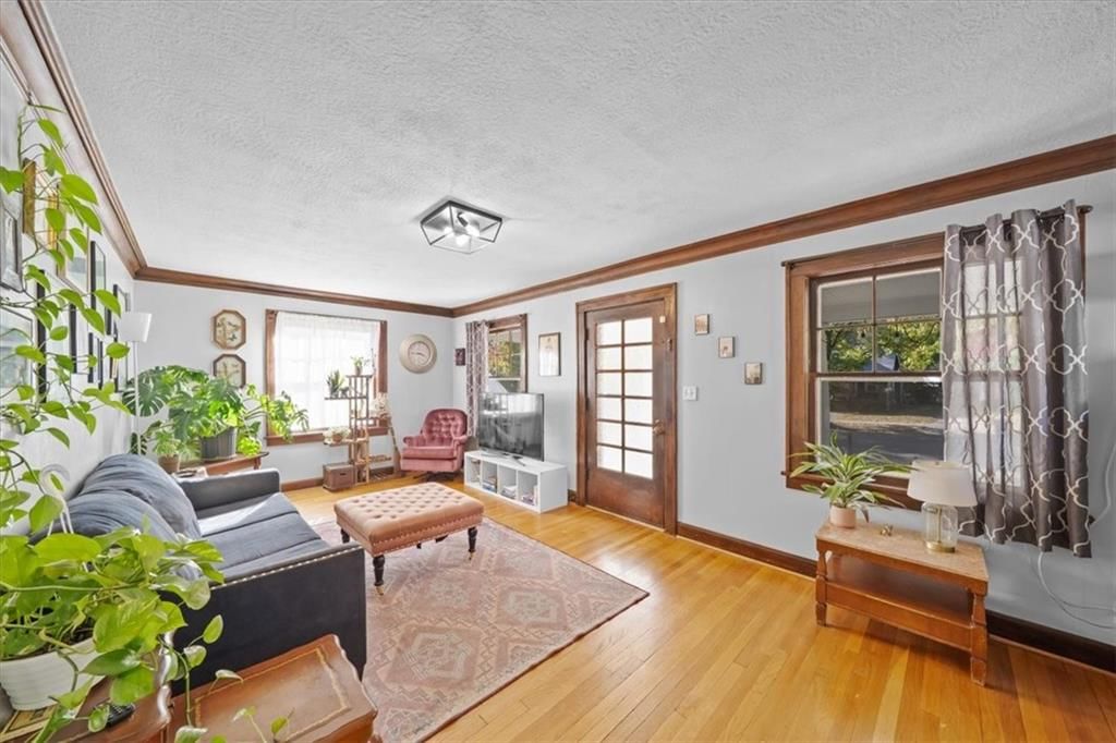 Photo 6 of 33 - 6209 Rockhill Road