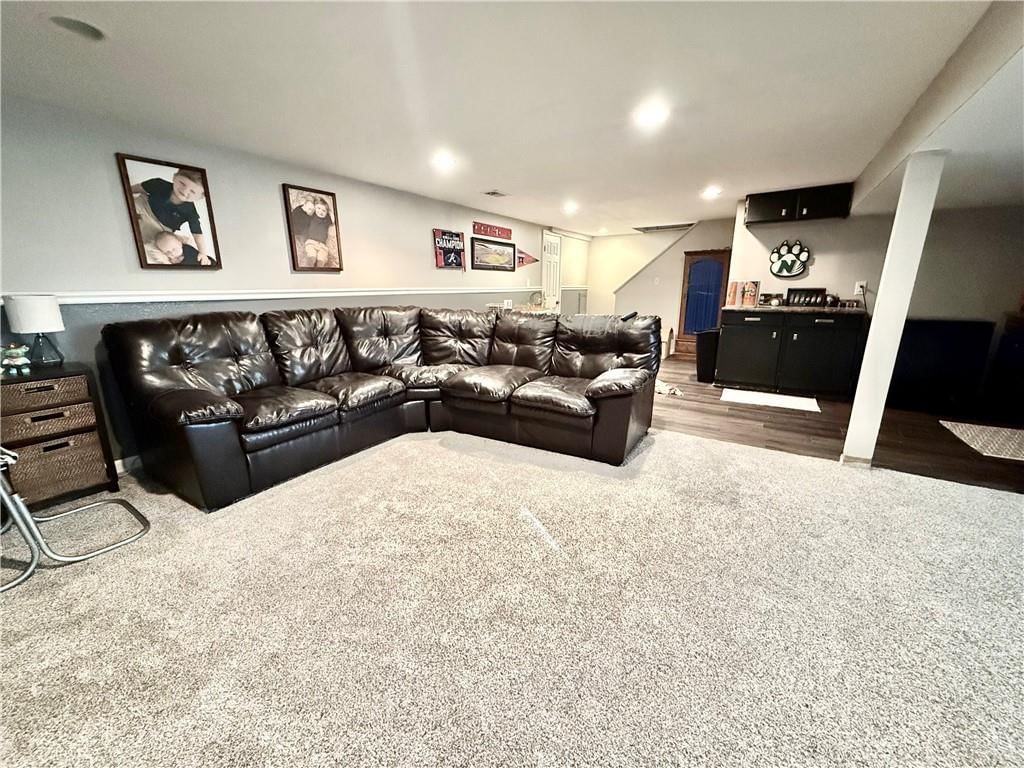 955 S WALNUT Street — photo 17