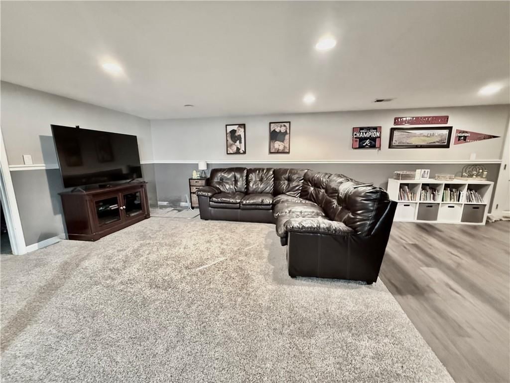 955 S WALNUT Street — photo 18