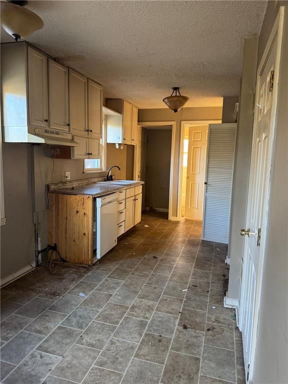 714 N Raum Street — photo 3