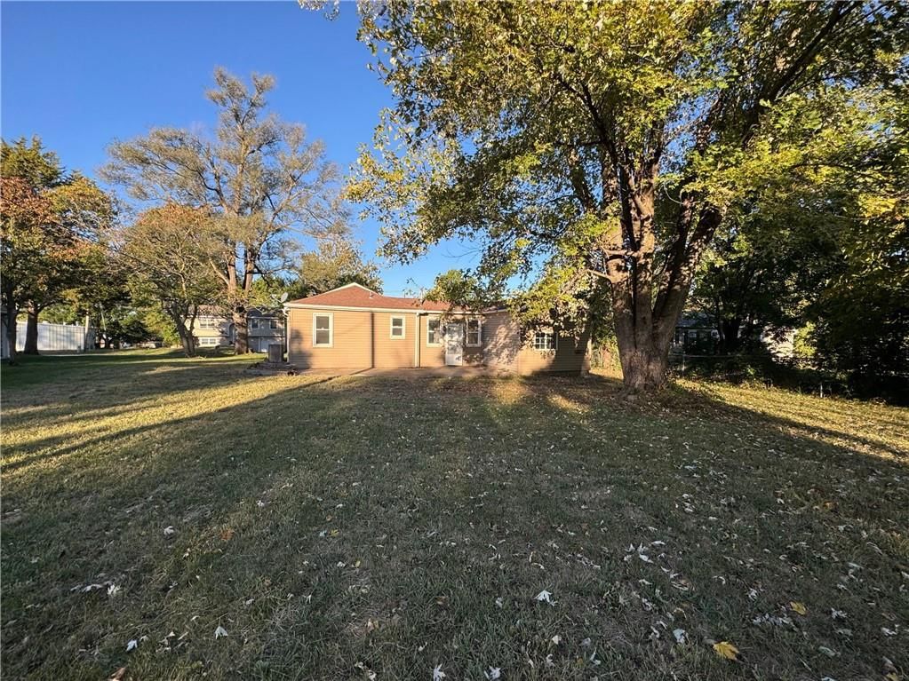 714 N Raum Street — photo 10