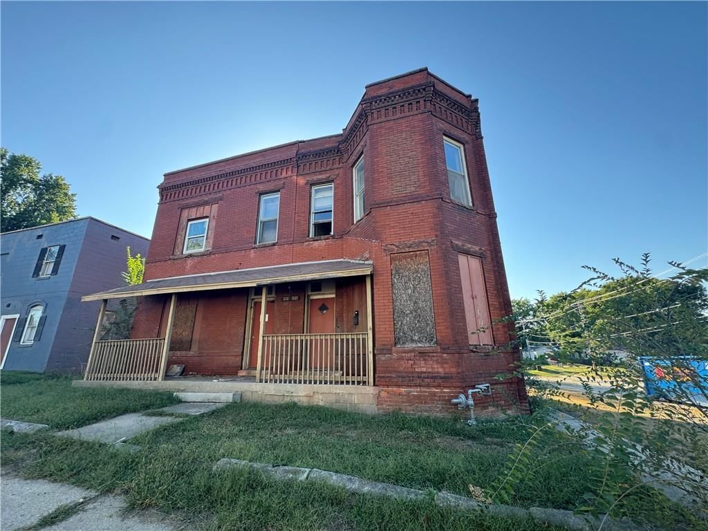 1104 N 18th Street — photo 2
