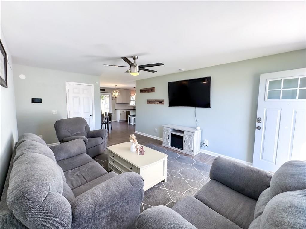 806 S Cedar Street — photo 5