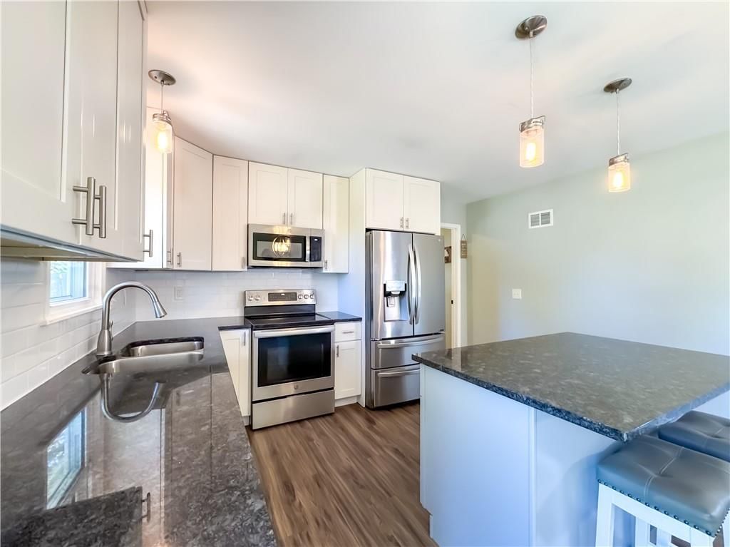 806 S Cedar Street — photo 15