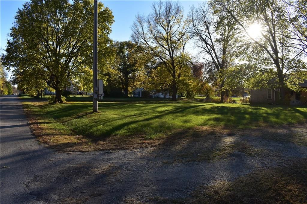 3rd Street — photo 2