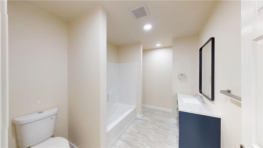 727 W Hickory Street — photo 7
