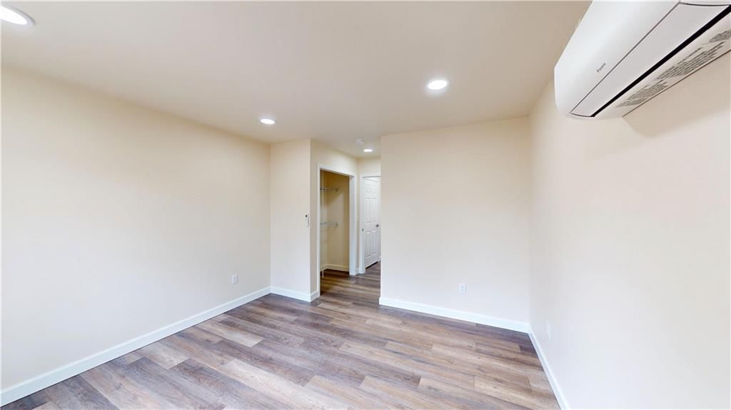 727 W Hickory Street — photo 8