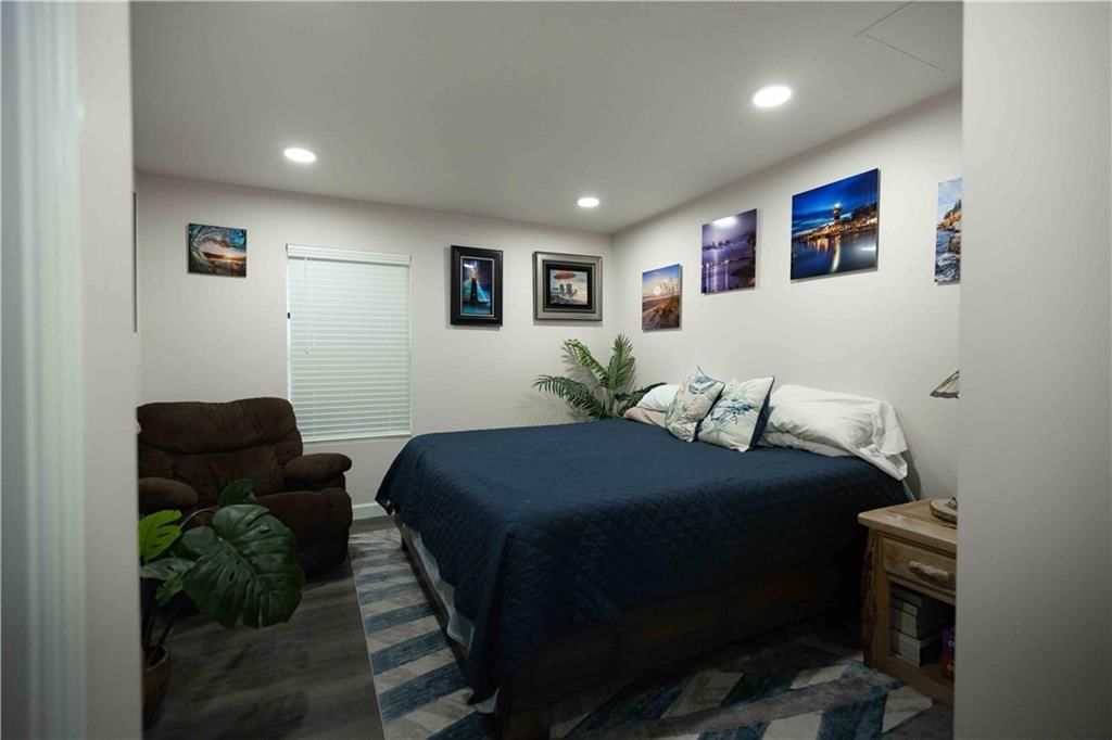 727 W Hickory Street — photo 13