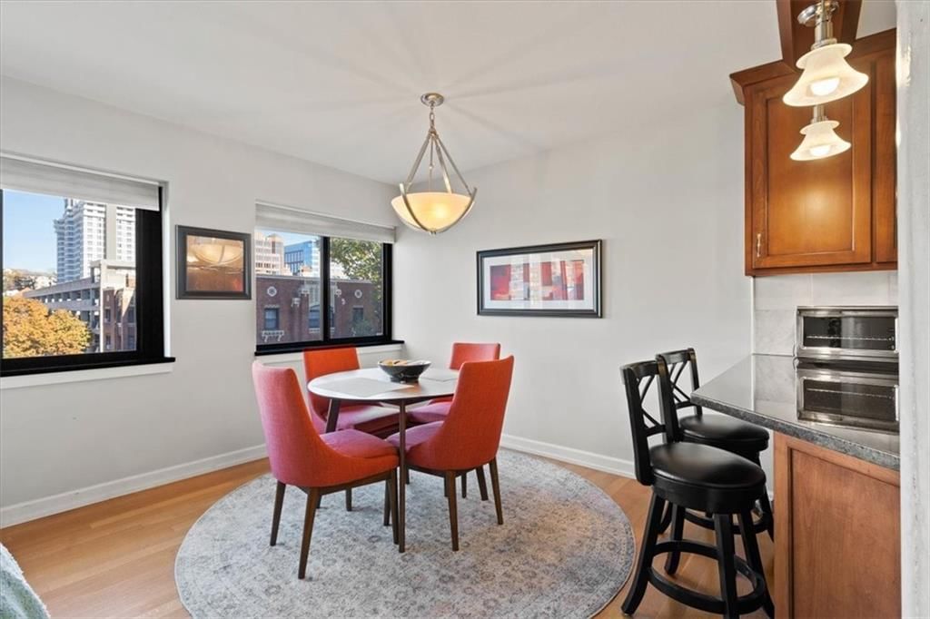 803 W 48th Street — photo 6