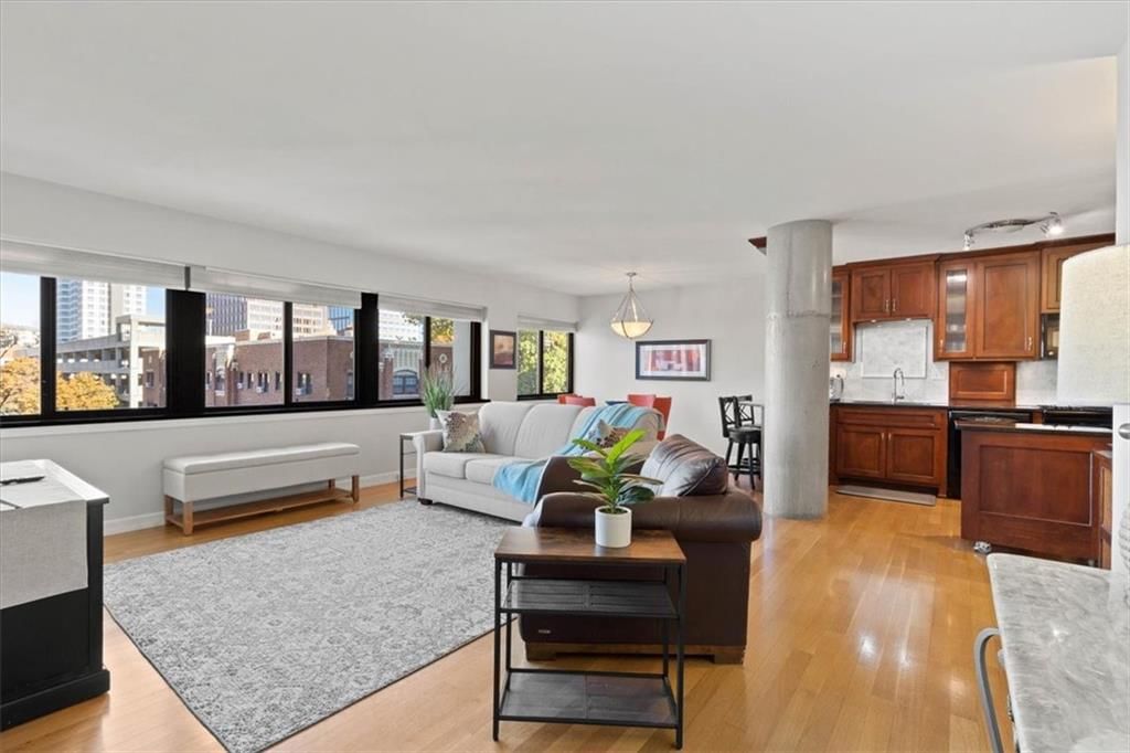 803 W 48th Street — photo 7