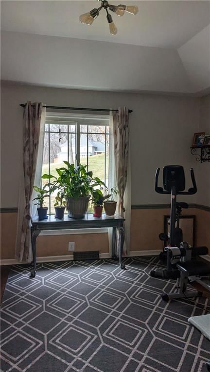 519 Lancelot Drive — photo 10