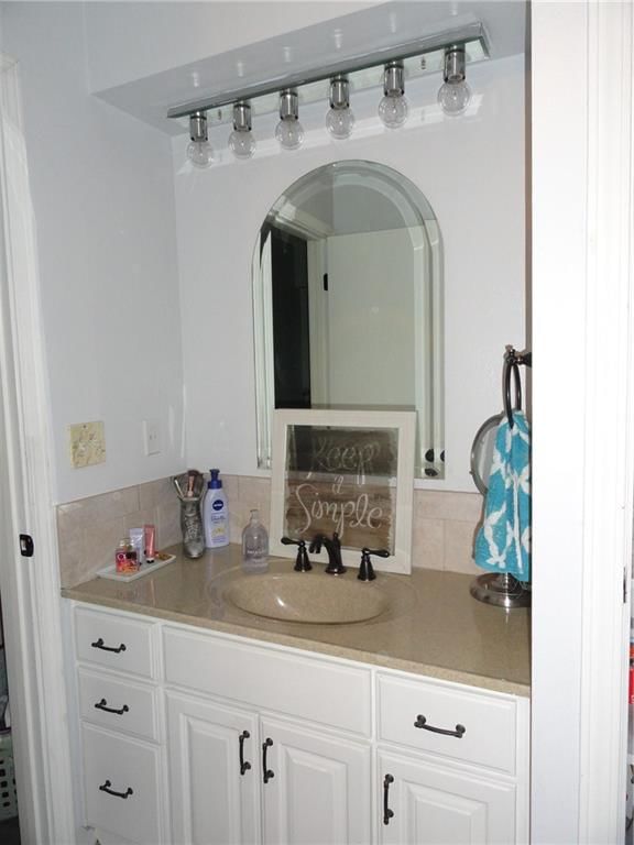 519 Lancelot Drive — photo 28