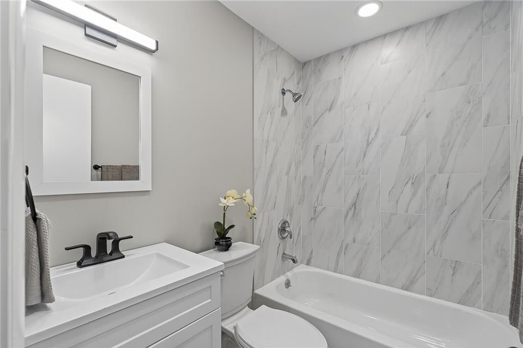 318 N Park Street — photo 25