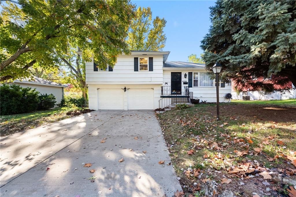 9703 E 79th Street, Raytown, MO