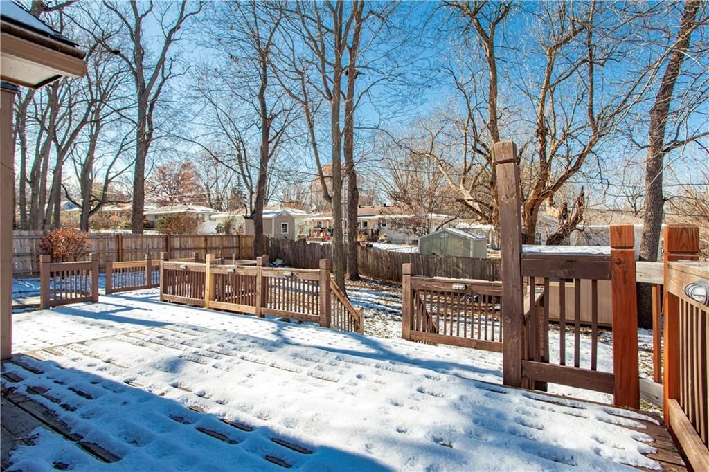 2421 NW Leann Drive — photo 6
