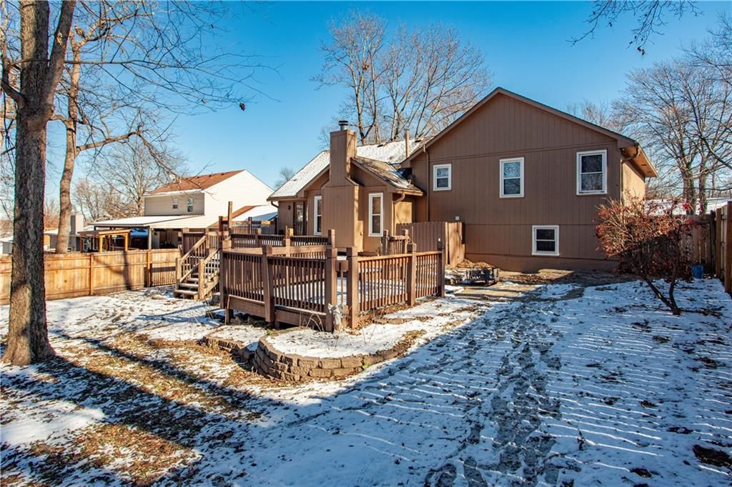 2421 NW Leann Drive — photo 8