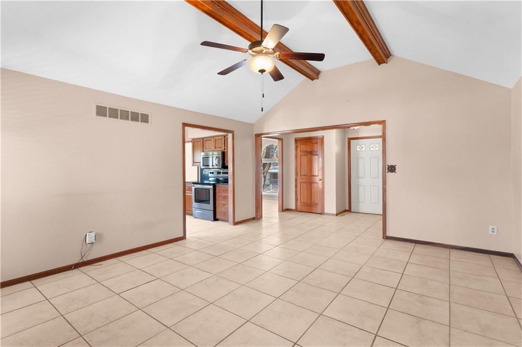 2421 NW Leann Drive — photo 12