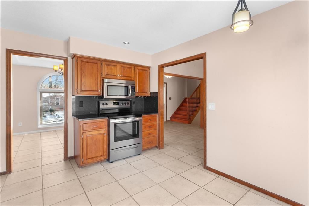 2421 NW Leann Drive — photo 20