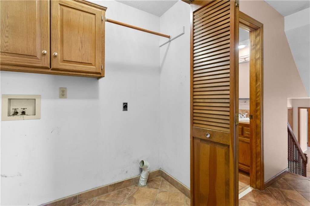 2421 NW Leann Drive — photo 28