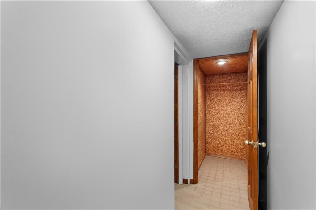 2421 NW Leann Drive — photo 34