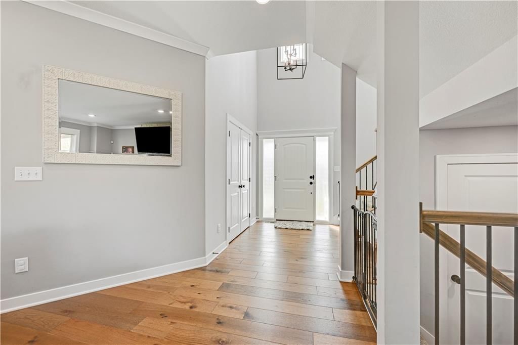 Photo 6 of 35 - 18914 189th Street
