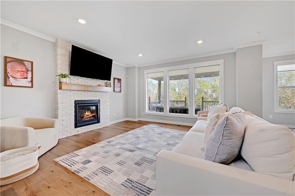 Photo 7 of 35 - 18914 189th Street