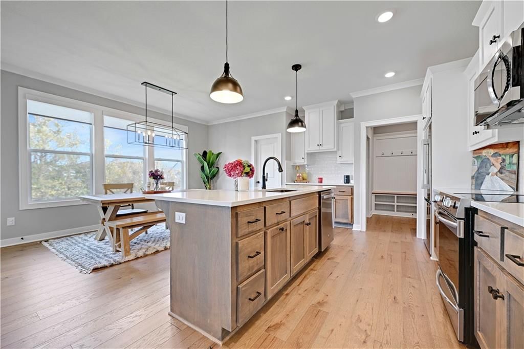 Photo 11 of 35 - 18914 189th Street