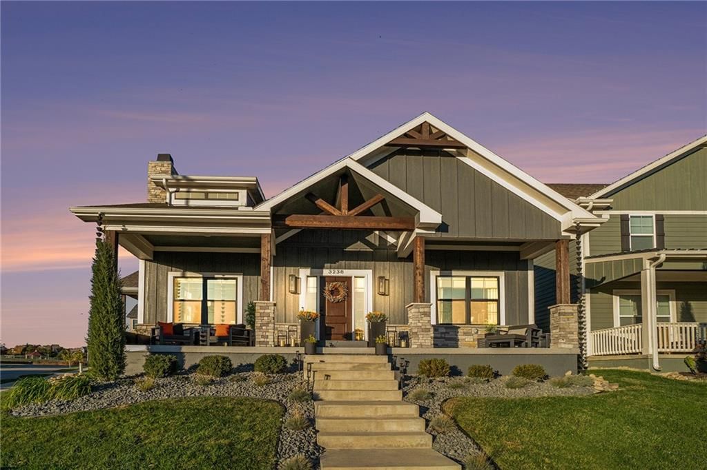 3238 SW Pergola Park Drive, Lee's Summit, MO