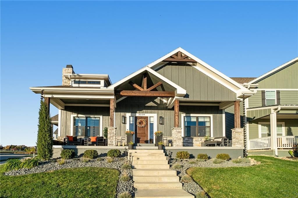 3238 SW Pergola Park Drive — photo 2