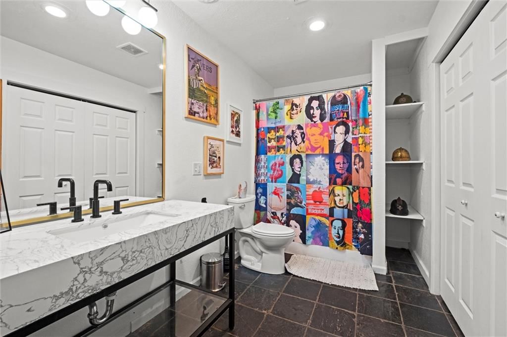 1600 Locust Street — photo 13