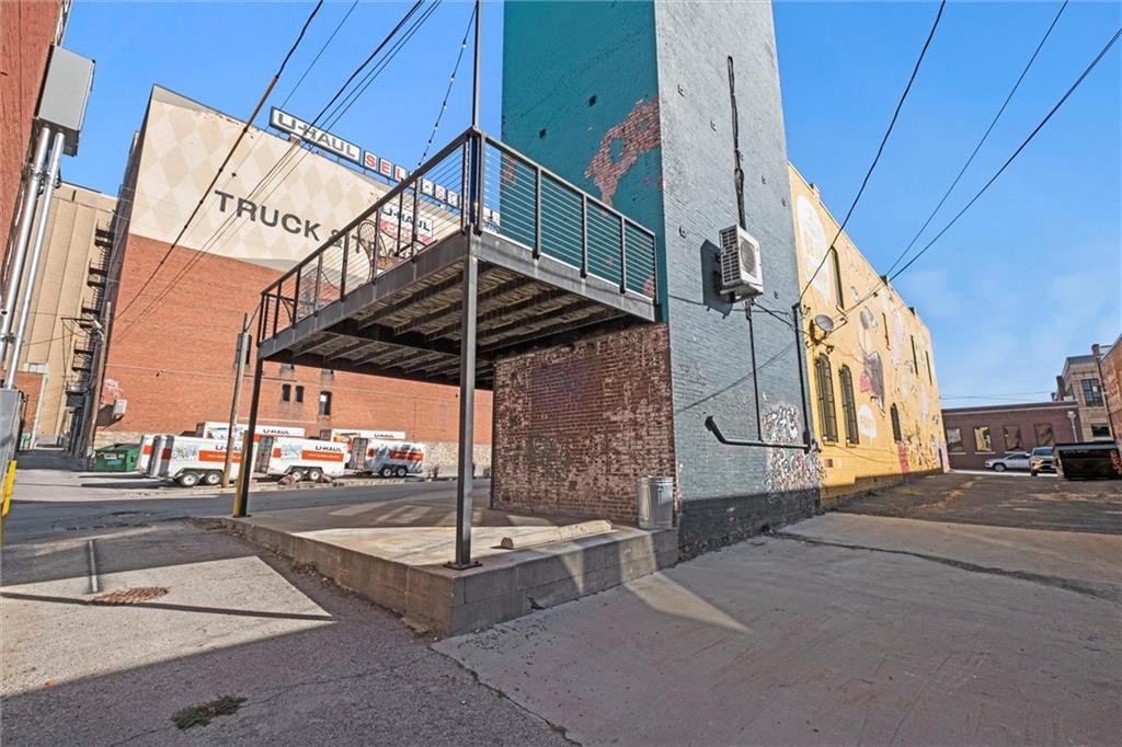1600 Locust Street — photo 17