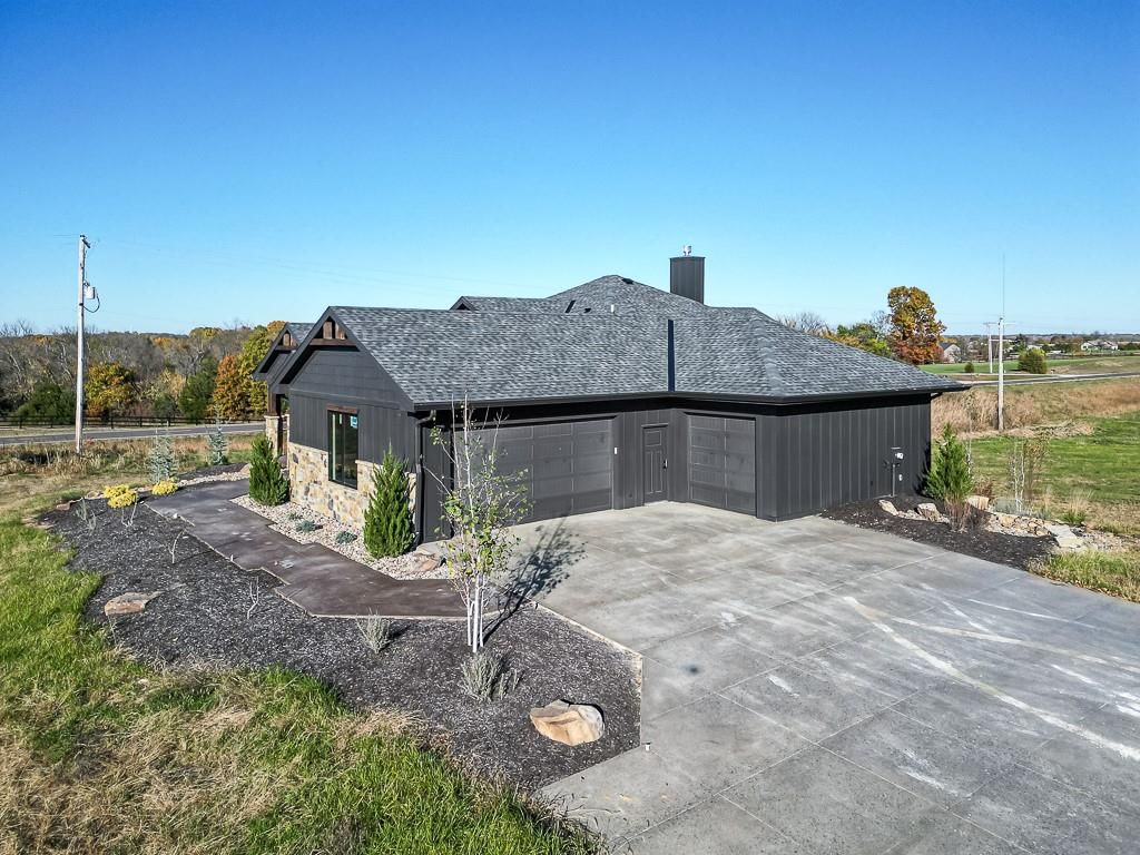 20840 Golden Road — photo 33