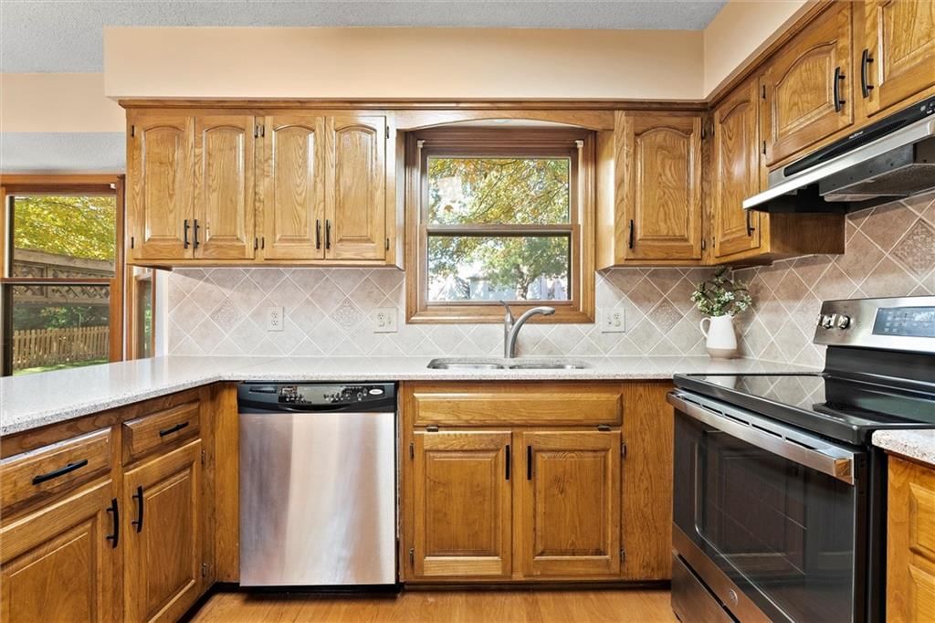 11716 S Penrose Street — photo 11