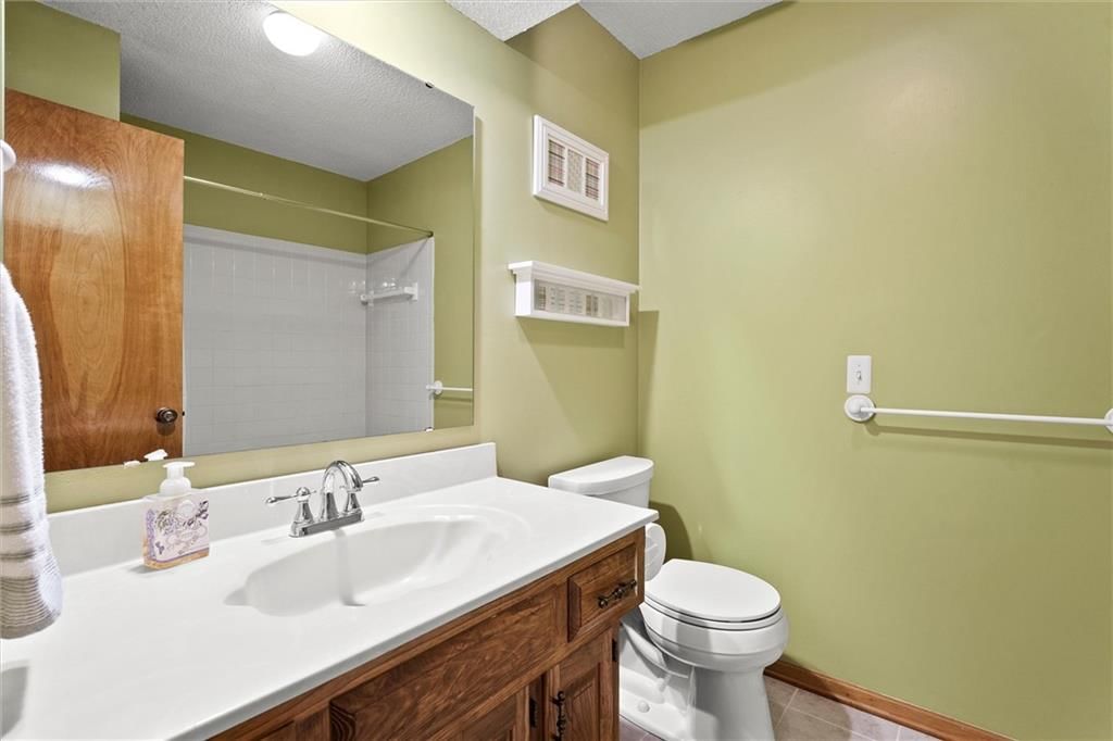 11716 S Penrose Street — photo 27