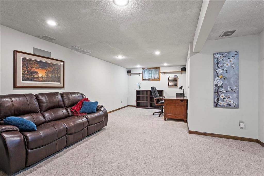11716 S Penrose Street — photo 28