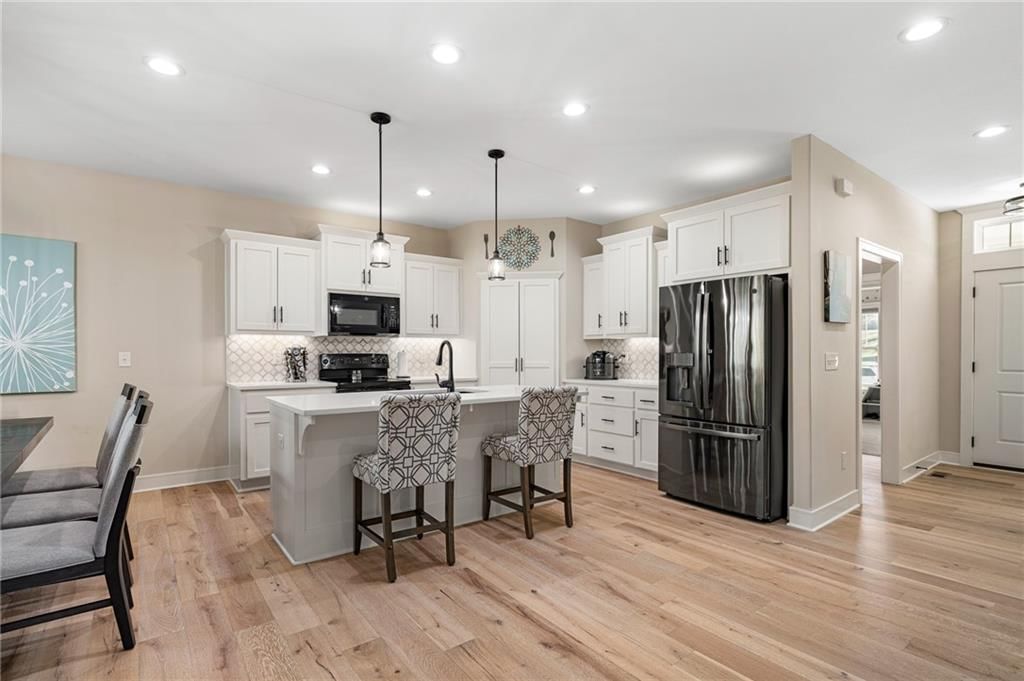 804 NW Hickory Ridge Drive — photo 5