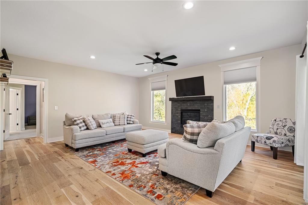 804 NW Hickory Ridge Drive — photo 14