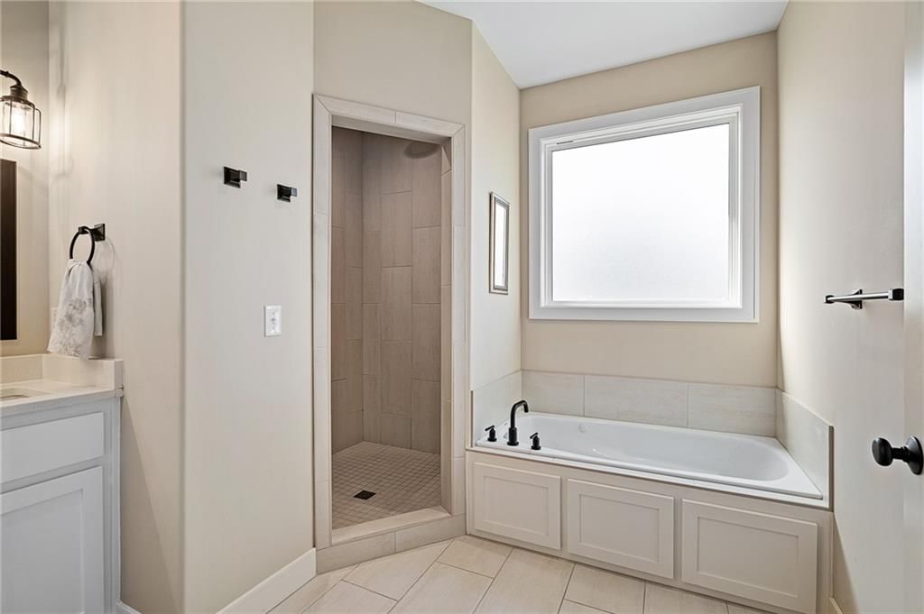804 NW Hickory Ridge Drive — photo 18