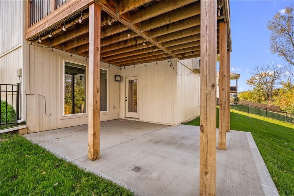 804 NW Hickory Ridge Drive — photo 41