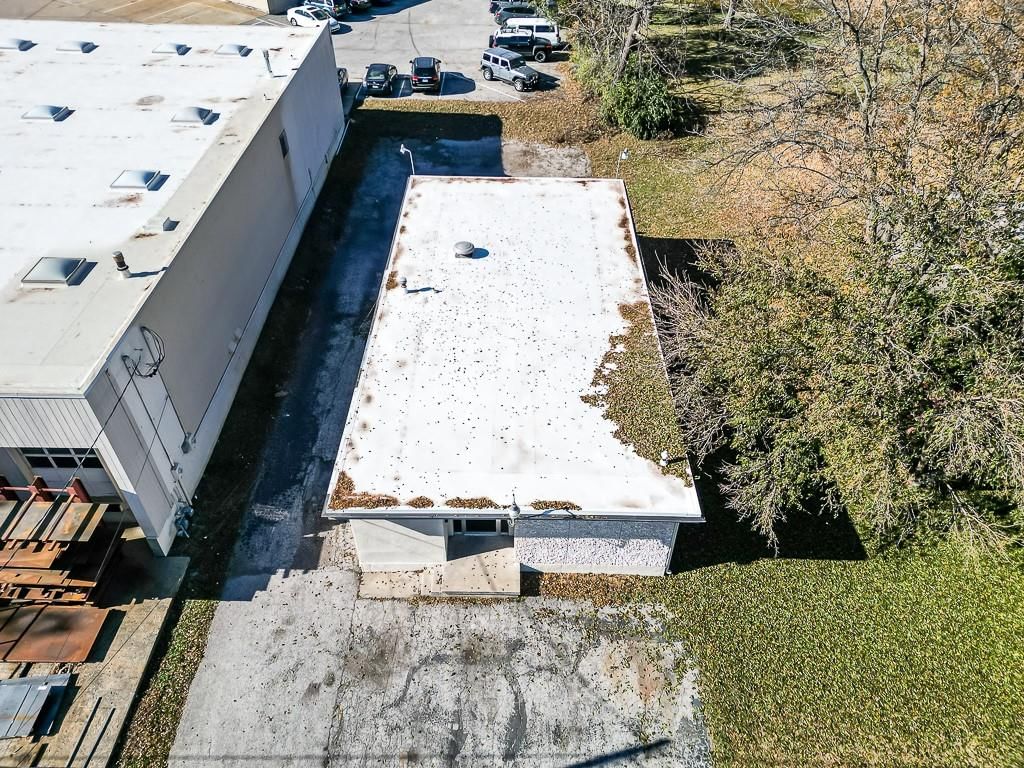 6110 Merriam Lane — photo 3