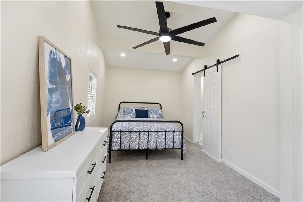2111 Franklin Avenue — photo 11